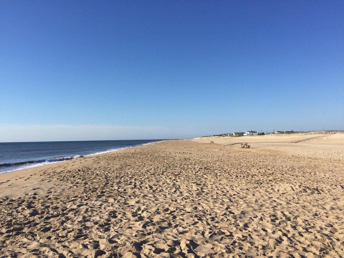 LloydWTaylor's tweet photo. When I say first at the beach...I mean first at the beach #4thOfJuly #4thofJulyweekend #fenwickisland #delaware https://t.co/SkK2N7Icsu