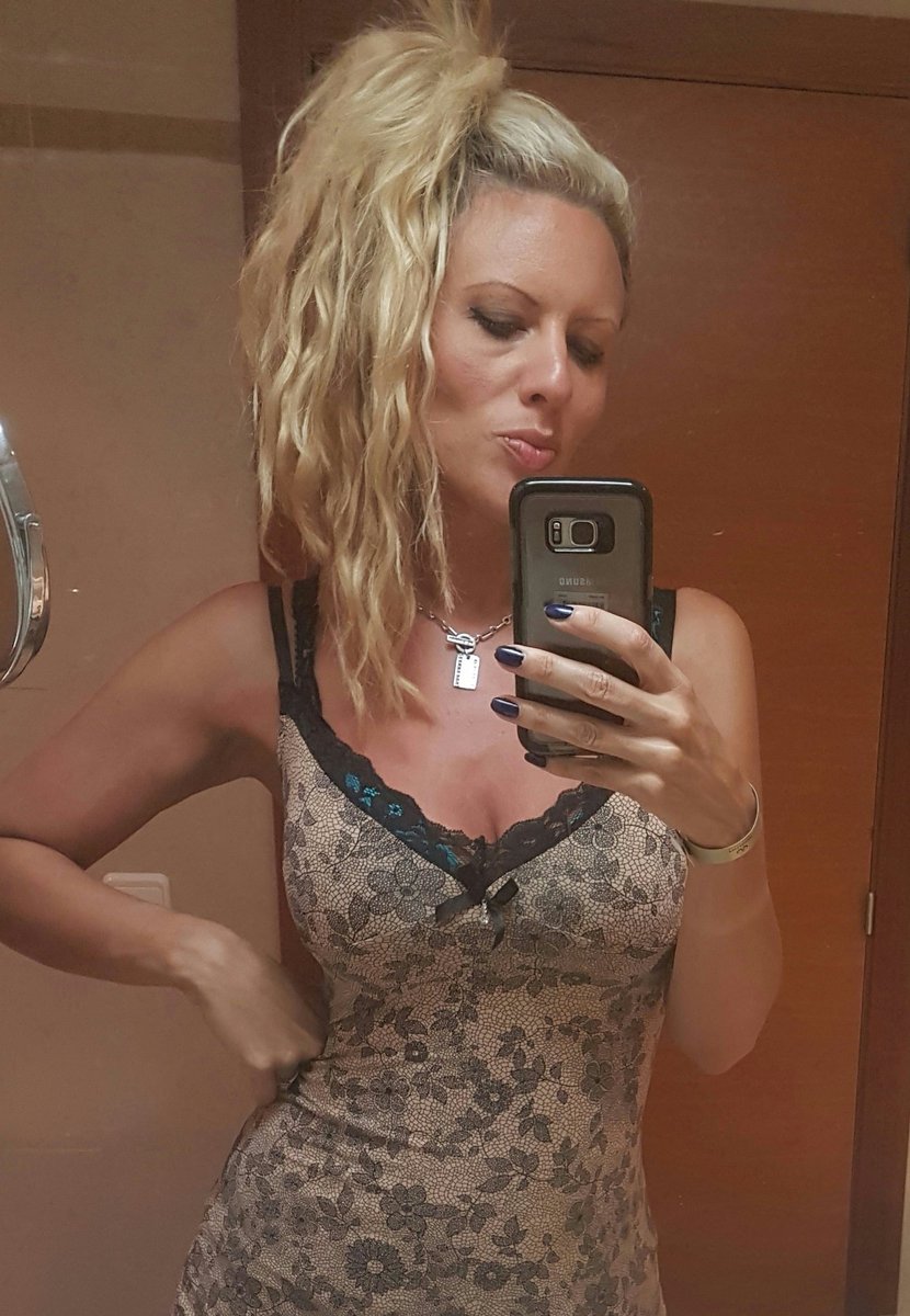 JDT007's tweet image. #ibiza #tan #holiday :) #browngirl #mixedrace #blonde #curvy #model #dancer #fitfam #essex #london #towie #fitness