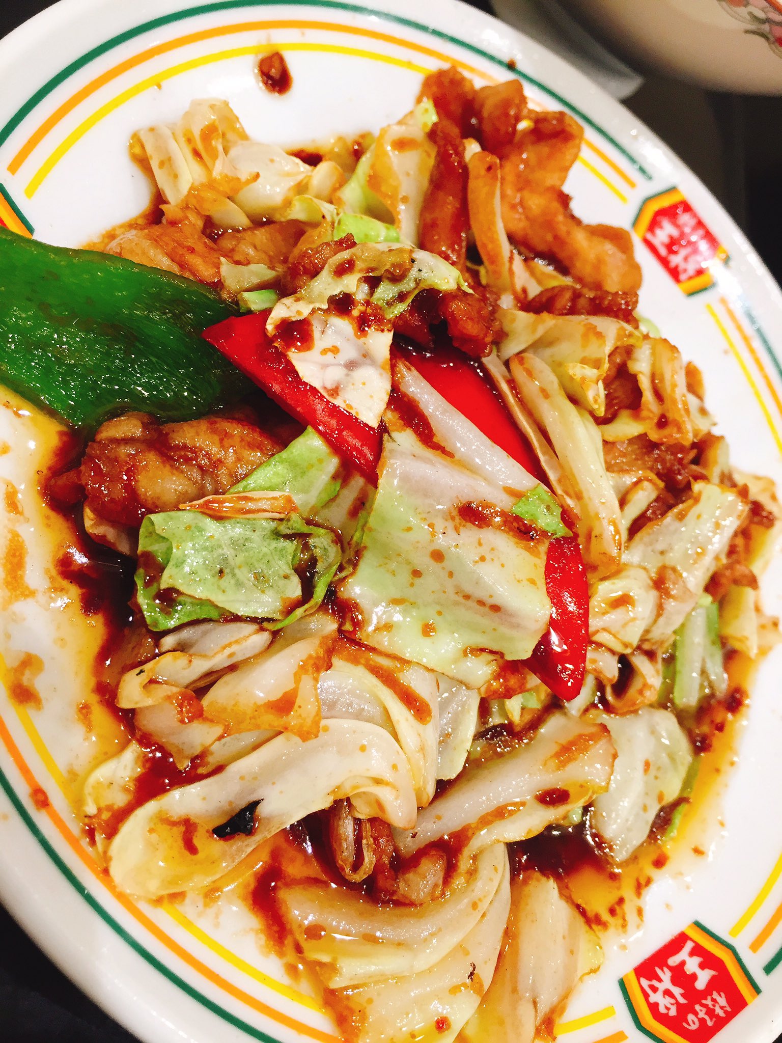 若井友希 I Ris お腹すきすぎて我慢出来なくなりひとりで王将食べた 笑 超久々に食べたなー 笑 実は好きな食べ物ベスト3には入れたいくらいホイコーローだいっ好き 笑 餃子も食べたい欲張り女だから全部小さめサイズ 笑 T Co Ubwf4sy6fn