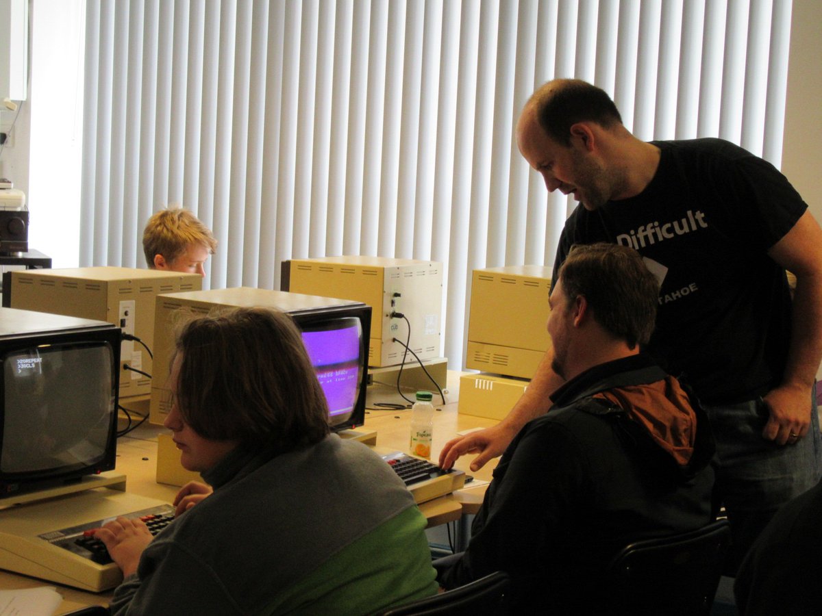 VivaComputer's tweet image. Learning to code on the BBC Micro with Eben Upton.
