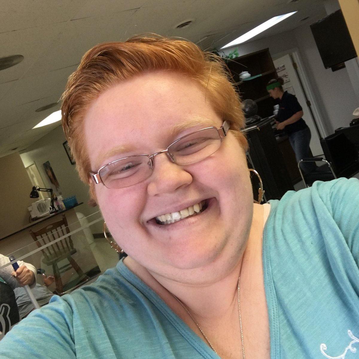 myhomeniall's tweet photo. One thing is for sure, it doesn't matter how much hate I get, this smile will never leave my face 😊 #growingupthick https://t.co/jXR7W0E1Ta