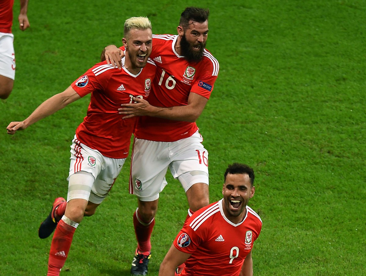 No matter who you support, this is worth another watch

Wales make history:
#WAL 3-1 #BEL 

bbc.in/295aPtO