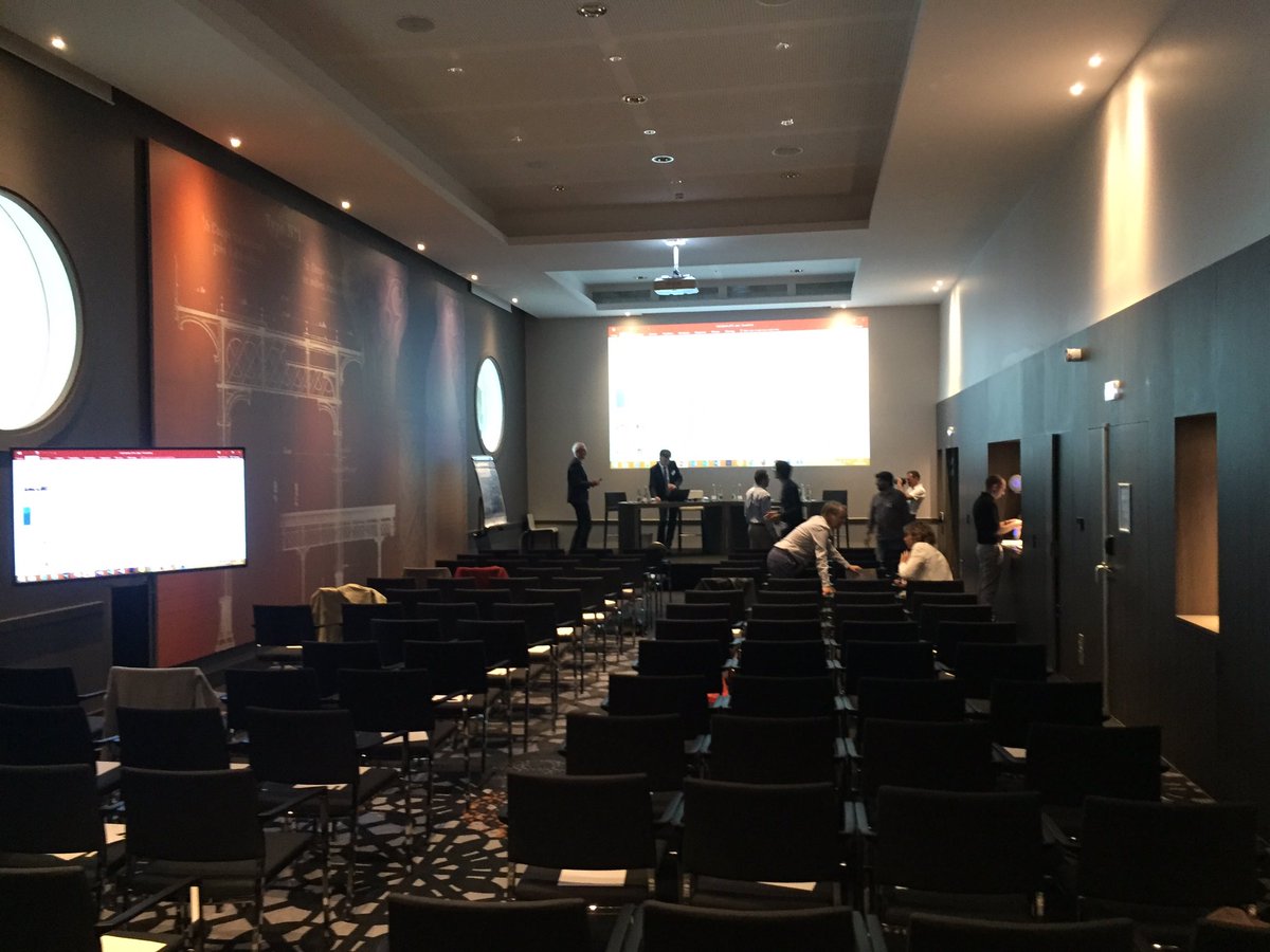 Rodyland's tweet photo. #ClubSYF2016 formation, digital, entreprise... Des informations importantes sur la plate-forme Syfadis ! 🕹📀😬 https://t.co/bARNWBLejM