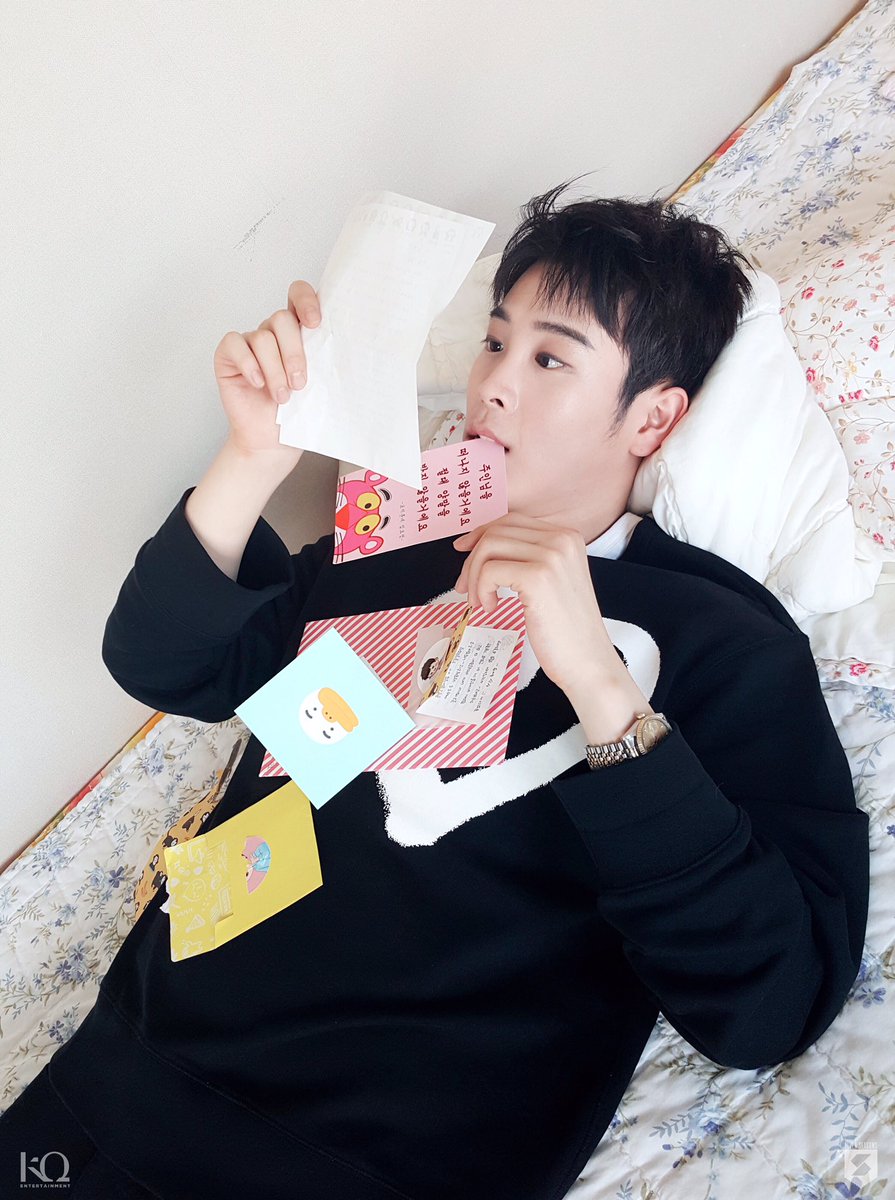 blockb_official's tweet photo. 오늘 응원 크게 해줘서 고마워요! 편지 전부 읽었는데 마음이 다 전해졌어요 ❤️ https://t.co/jfbmRTI9XU