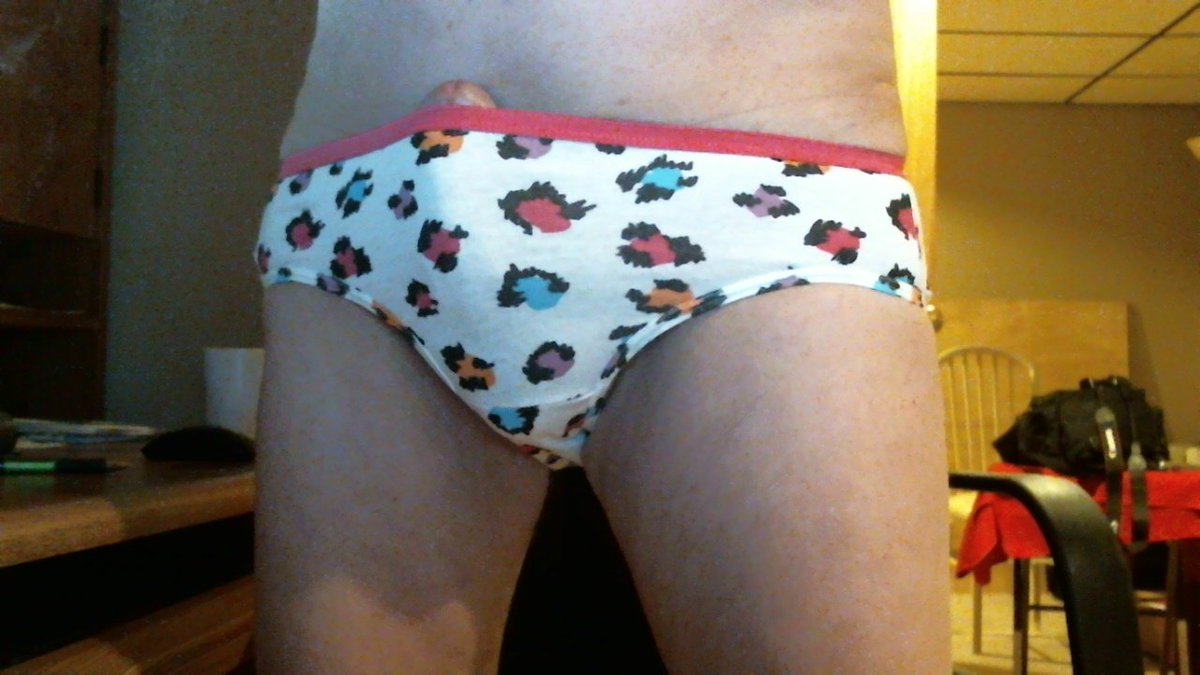 mikey70072's tweet photo. morning #pantsoftheday a little color and almost a #dicslip https://t.co/NYB18acMUq