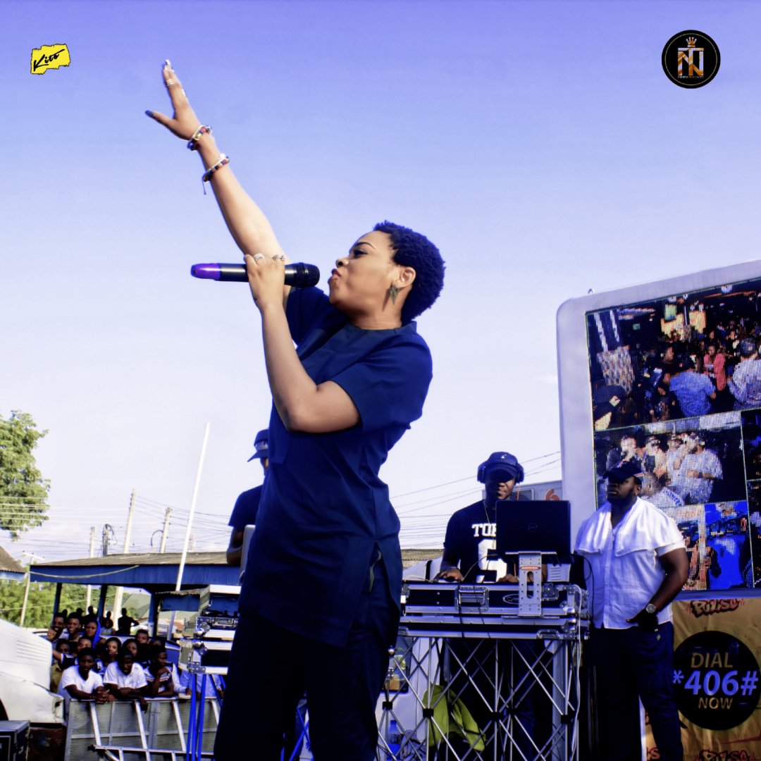 gabrielnissi's tweet photo. Meet the finest female entertainer in the music industry @OfficialMissKDK doing her thing.#itswhoweare #pulseisback https://t.co/vPWiybsNI9