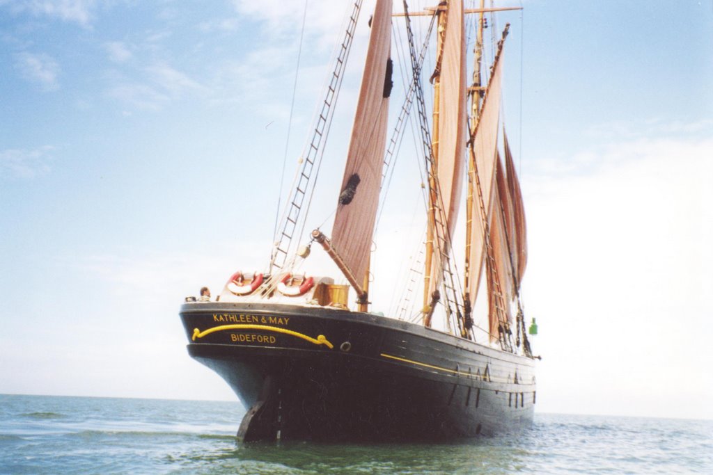 KMay1900's tweet photo. **SAILING UPDATE** - We're off to #Bristol  on the 16th July. ⚓⛵ https://t.co/aKuL8Usp9p
