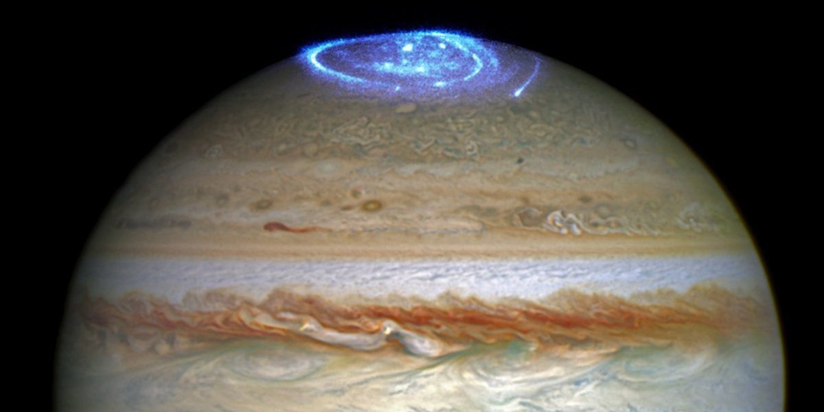Stunning new photo captures massive aurora on Jupiter huff.to/299n9d2