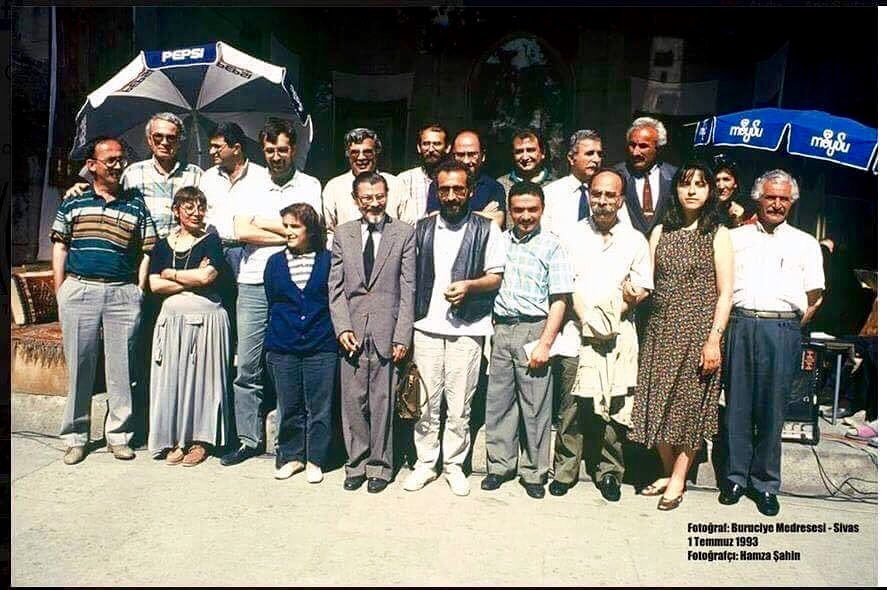 'Bir ülkenin türkülerini yapanlar, türkülerini yakanlardan daha güçlüdür' #2Temmuz1993 #unutMADIMAKlımda