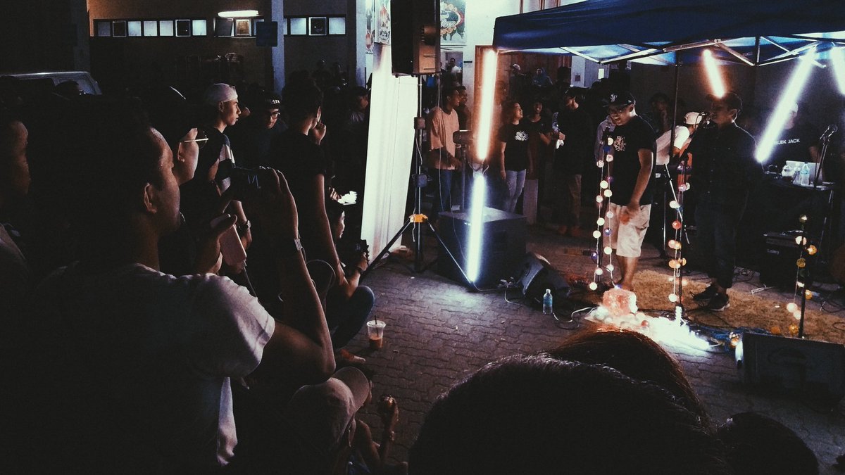 Happened yesterday at Geylang by RilekJack 🔥