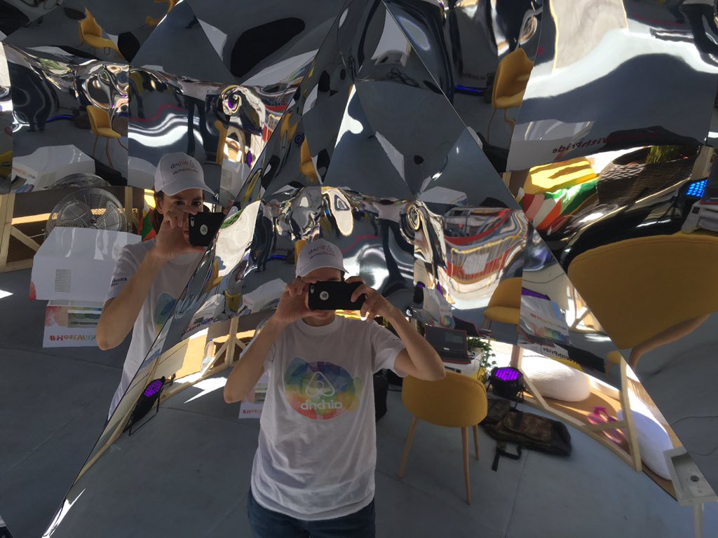 pix_es's tweet photo. #hostwithpride https://t.co/tX9MK4O0Z6