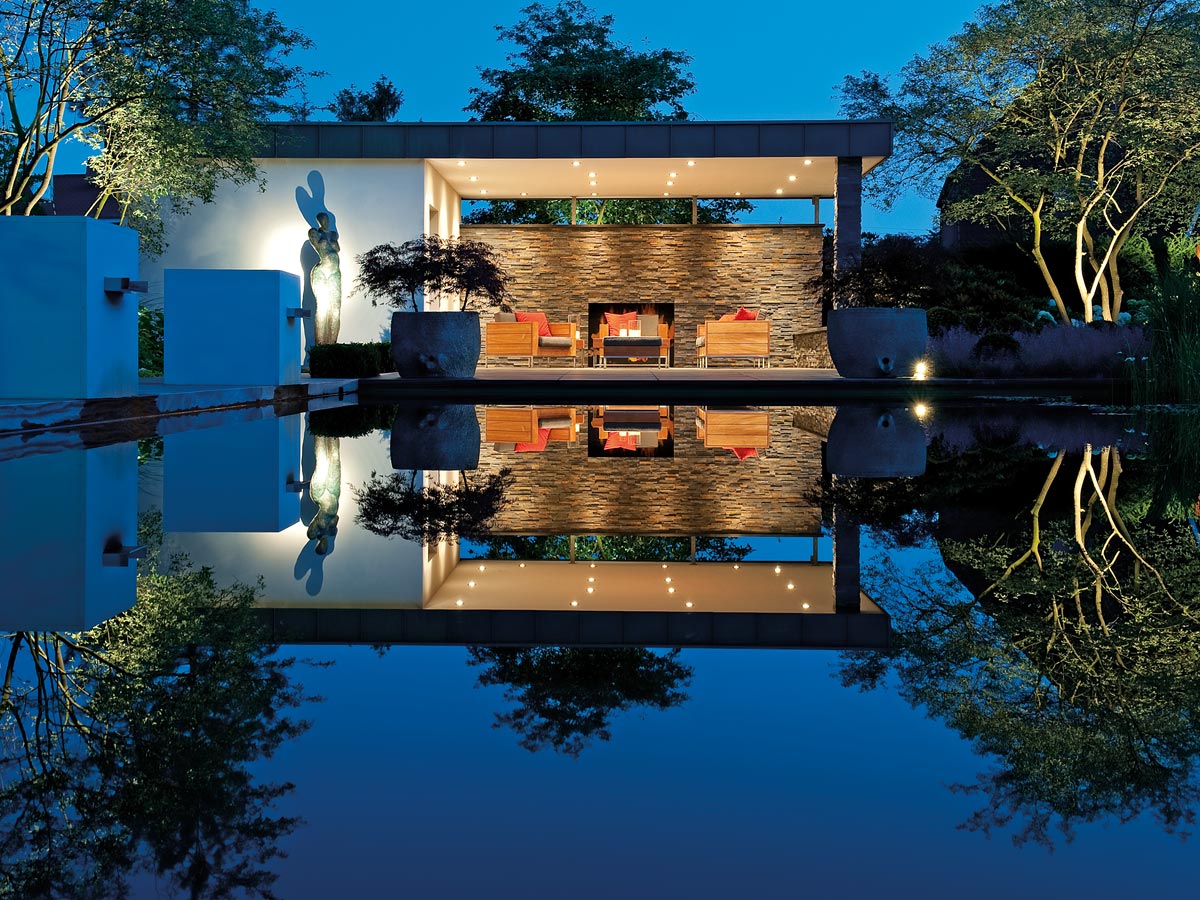 SaraGRealEstate's tweet photo. How about a #livingpool? Find #inspiration for the modern #gardendesign:
https://t.co/uWSFBrQjEA https://t.co/jJBPlLOyfZ