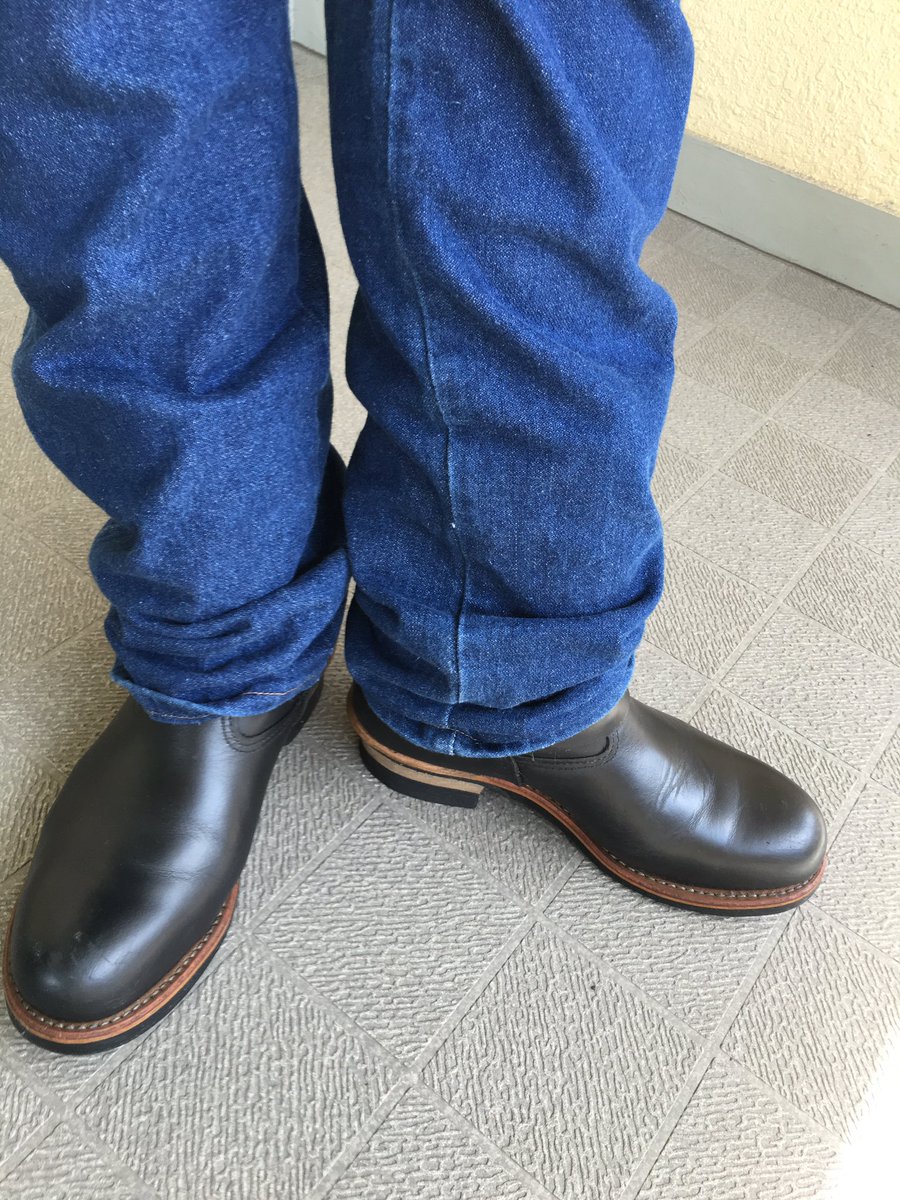 oftheLivingDea1's tweet image. 皆さんこんばん(^ワ^)♪
バタバタでこんな時間になっちゃった💦
やっぱり履いちゃう
エンジニア♪
今日も素敵な1日を✨

#今日のメタT(カズメタル)
#ラングラー部13MWZ
#REDWING2268