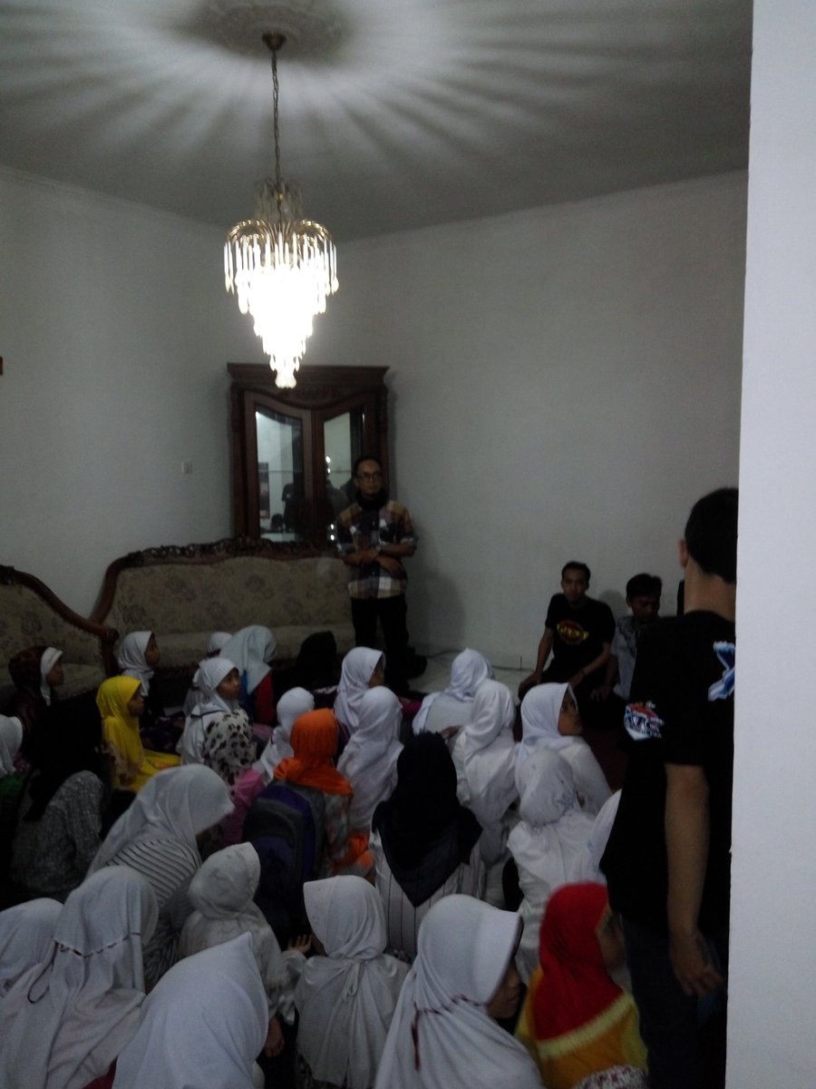 Bukber DPP bersama anak Yatim..