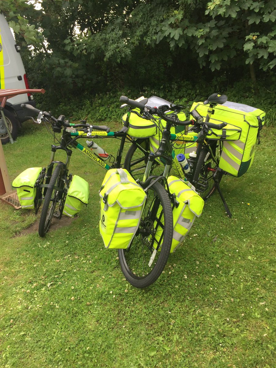 StJohnWalesCRU's tweet photo. @StJohnWalesCRU  are out today at the Swansea airshow providing cover with our colleagues from @StJohnWestGlam https://t.co/swY9Th5qvZ