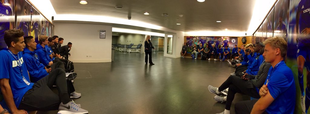 BigWestSports's tweet photo. ๐ Amazing opportunity. #GauchoPride #BWCSoccer RT @GauchoFund: .@UCSBMensSoccer in @ChelseaFC locker room! https://t.co/gt1EPPEkc2