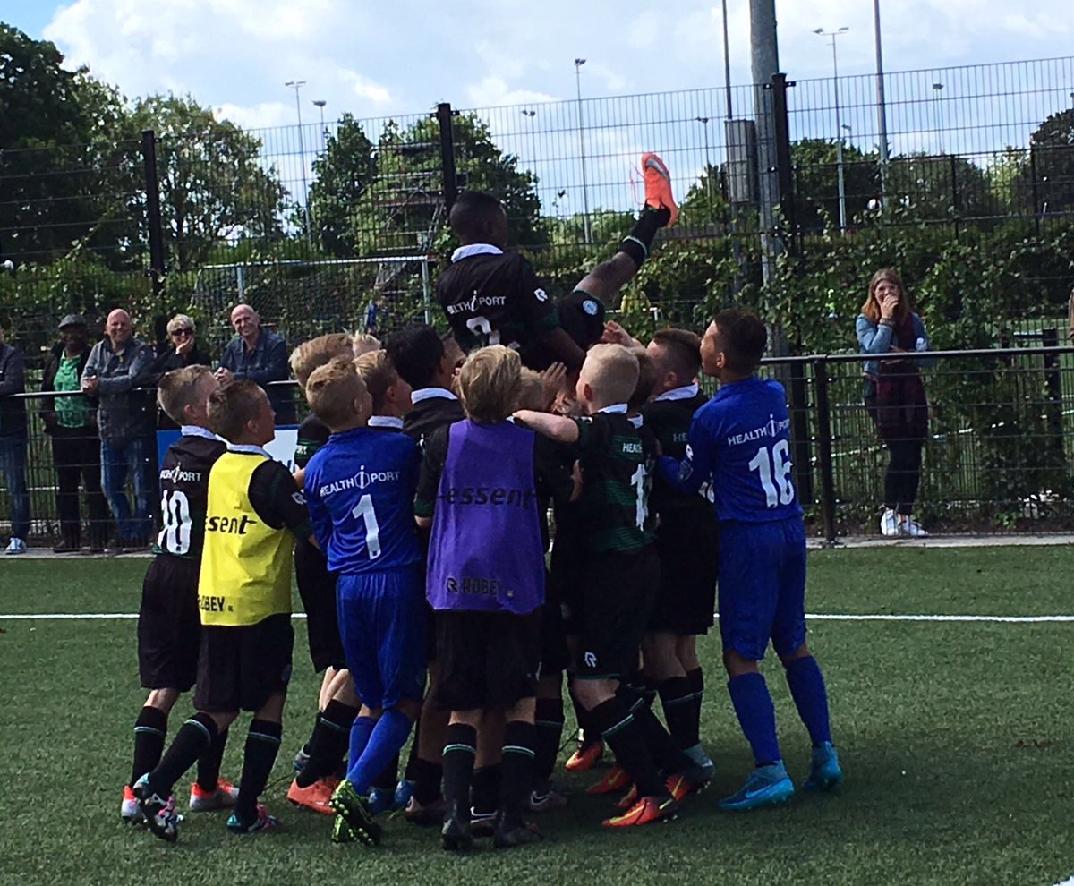 Oefenduel: FC Groningen o.13 3-1 FC Emmen o.13. Goals: Thom van Bergen, Maxim Mariani, Fofin Turay (foto). #benefiet