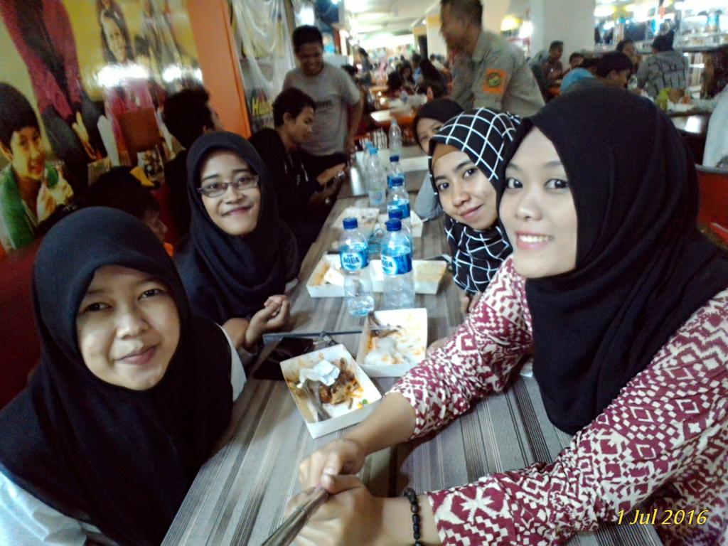 radenindah's tweet photo. Dibuang sayang ๐ #keluargabaru #sahabat #baperbareng #mainbareng https://t.co/XKZFE4v822