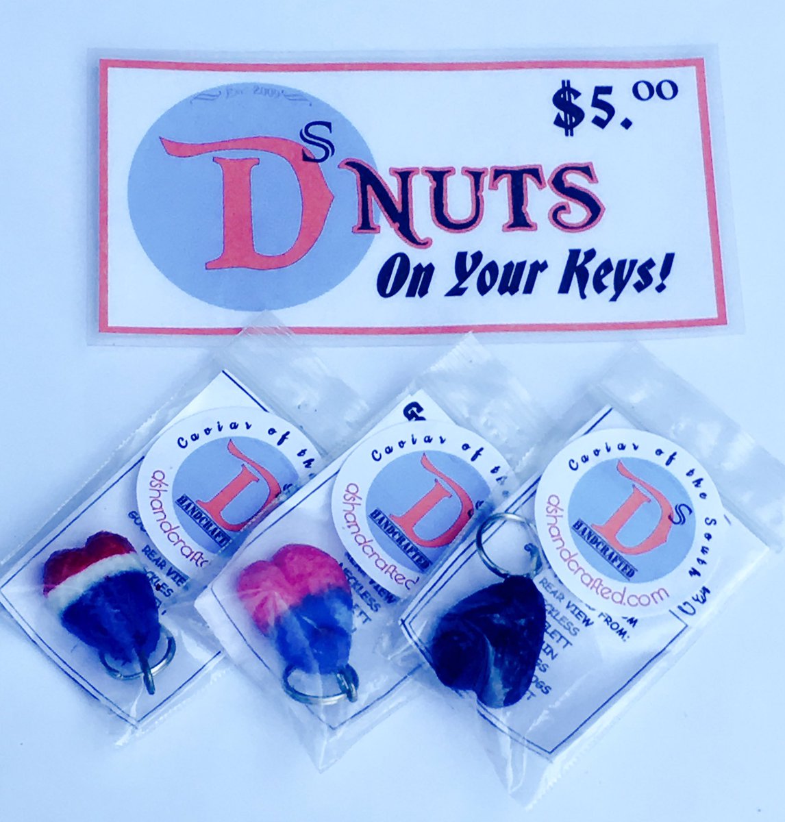 dshandcrafted's tweet photo. It's our favorite holiday weekend! And to celebrate, and share a laugh or two... Your very own Set of Ds Nuts! https://t.co/4WWDOyHtG7