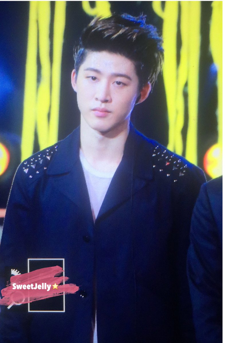 aminy1028's tweet photo. #비아이 #한빈 #김한빈 #BI 160701 #HeroesofRemix  tiny cutie boy😘 https://t.co/6RQ0cAHU6Z