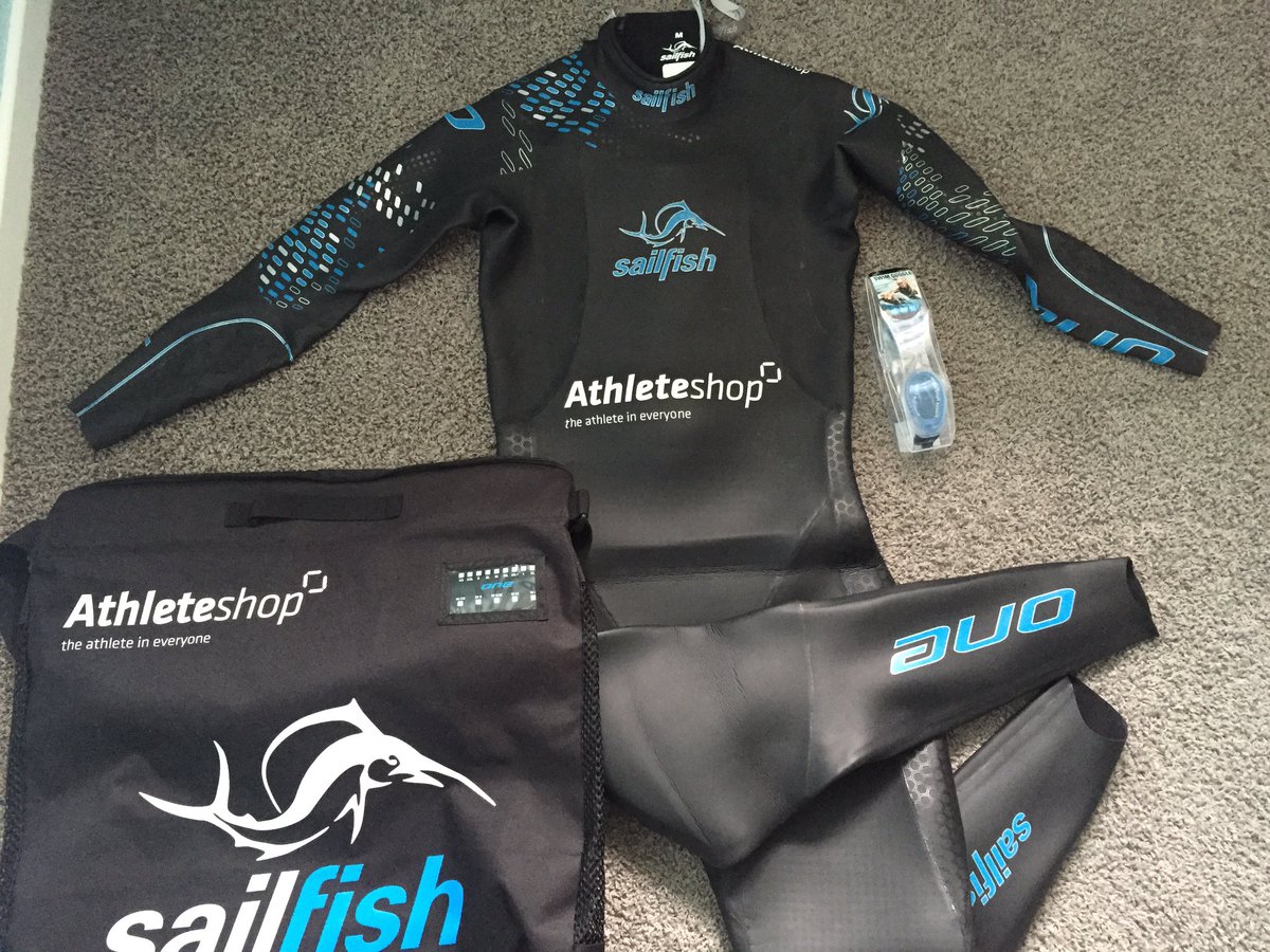 Flink balen, na dag met koorts helaas geen <a href="/TriathlonHolten/">Triathlon Holten</a> voor mij vandaag. Aan de outfit had het niet gelegen...