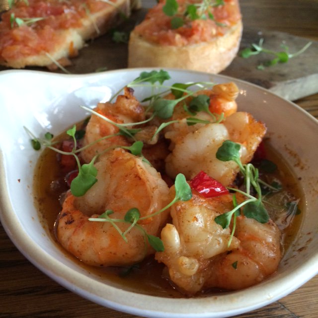 Gambas Pil Pil - King prawns cooked in garlic, chilli &amp; olive oil. What`s not to love about this dish? #LoveLaTasca