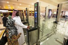 ArabTourismNews's tweet photo. #e_registration compulsory for #passengers at #Abu_Dhabi #airport - #arab_tourism_portal https://t.co/THpQplOVIM https://t.co/34rSGEjIkS