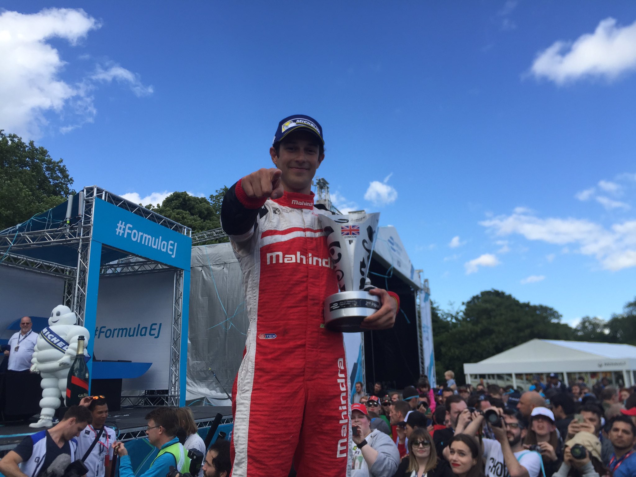 CmX3DazWIAAGOiW.jpg:large