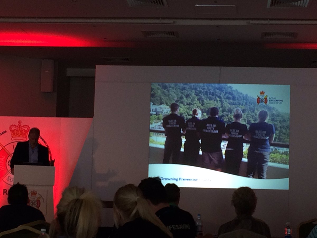 ScotNorthRLSSUK's tweet photo. #WCDP2015 @ScotNorthRLSSUK @RLSSUK @rlssuk_Scottish #RLSSUKConference #ItsMe 😳😬 https://t.co/nqxeYdYn7z
