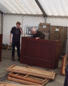 DerbyBeerFest's tweet photo. Blurred but worth sharing..two volunteers building counters. The age gap between them is apx 60 years #teamwork https://t.co/8VcFQrvyJ8