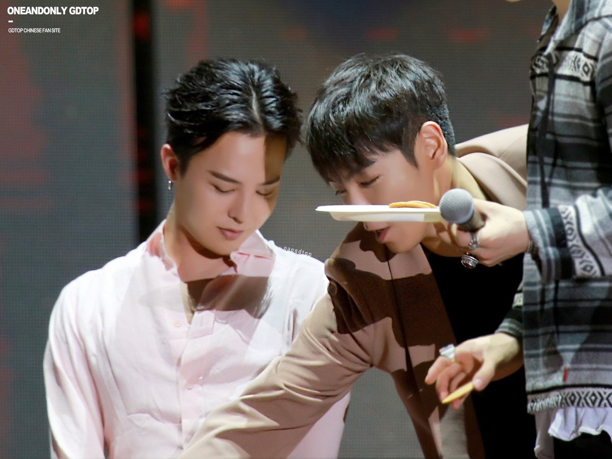 tttop__'s tweet photo. IS THIS ππ SHOW #ORAMITHEONLYONE https://t.co/5ZUFnC24Ma