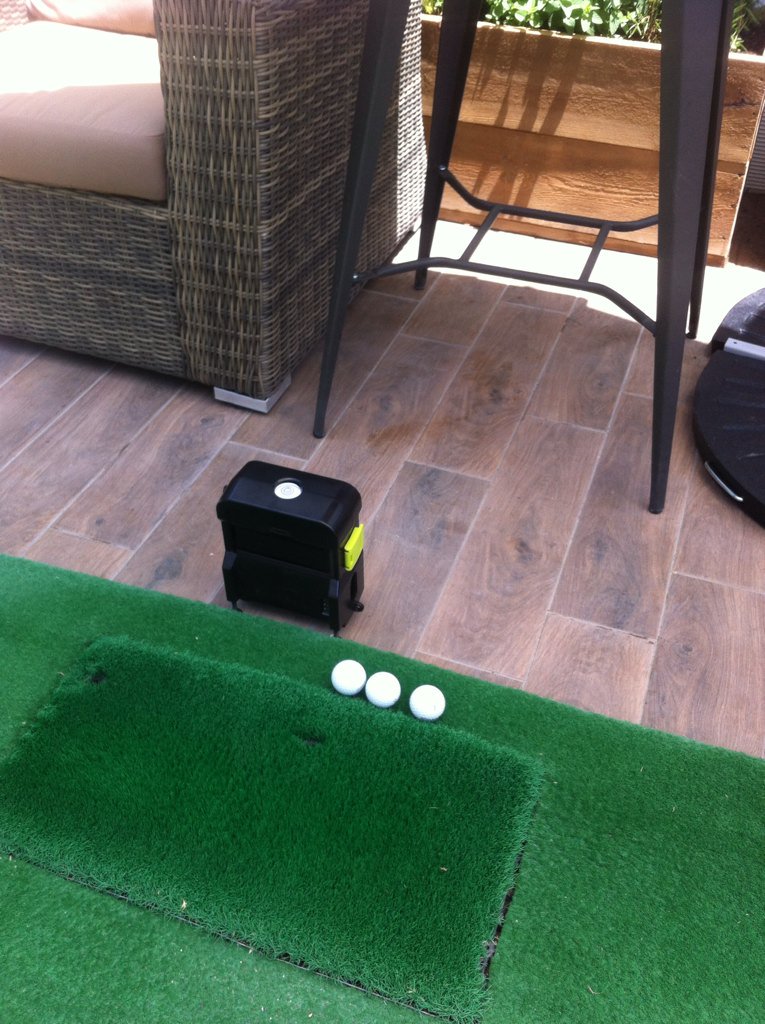 tomcoulsongolf's tweet photo. @OakGardenGrill @CharityDEBRA #spain @SkyTrakGolf #sim #setup @LaSalaBanus @salasuperleague @shortskillspain #golf https://t.co/PK8oZ4GPUx