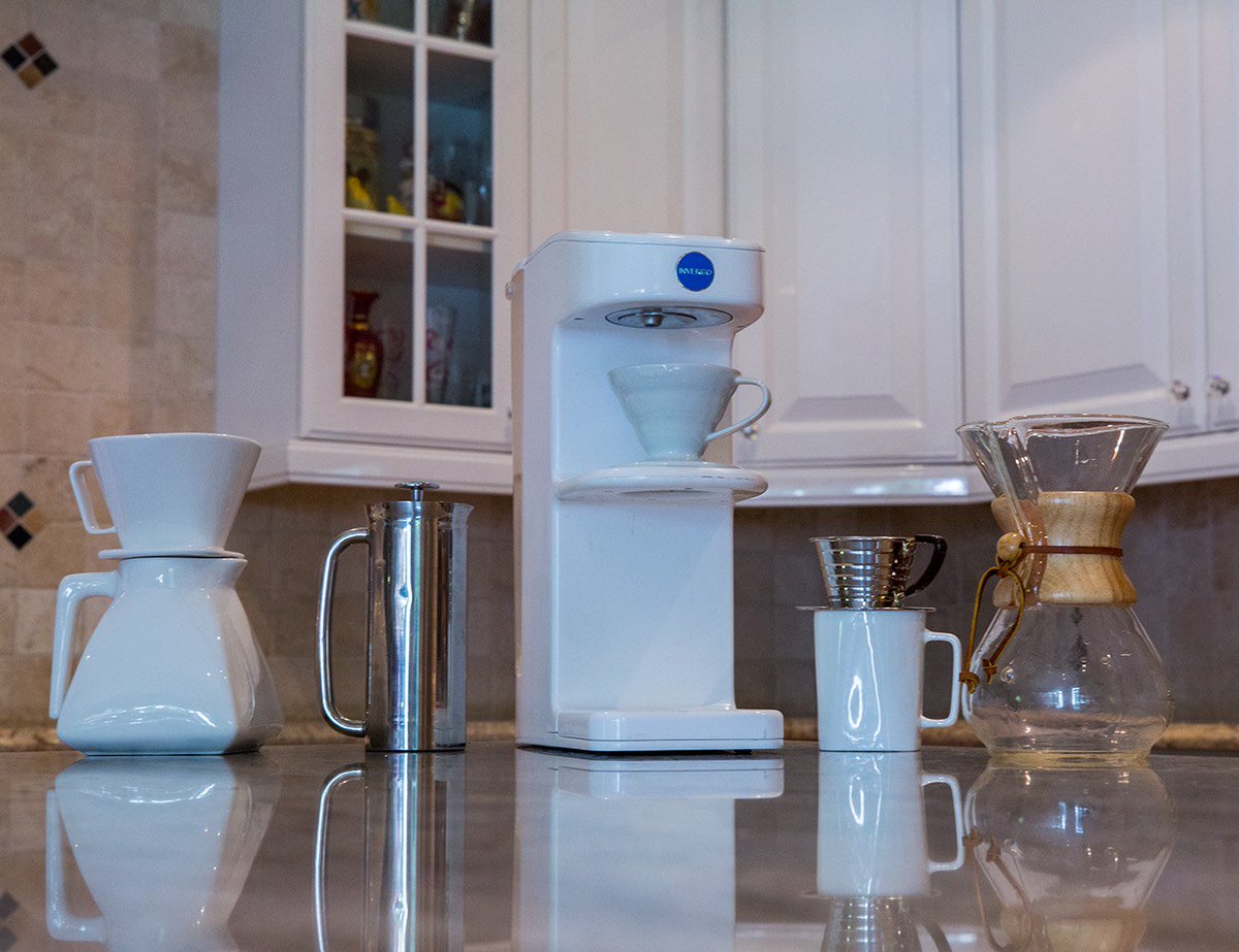 GadgetFlow's tweet photo. Automated Pour Over #CoffeeSystem by @InvergoCoffee https://t.co/4aLzJz7mbt Brew your coffee like you wish to! https://t.co/YLBvjRUR8t