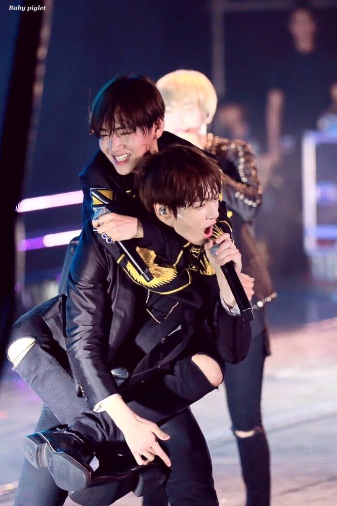 jeonggukupdates's tweet photo. [HQ] 160702 #EPILOGUEinNanjing #BTS #방탄소년단 #정국 #JUNGKOOK #V #JK | ©babypiglet https://t.co/2NiYyFHQea