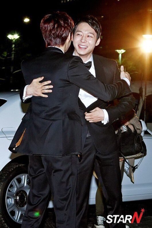 TVXQ_OTA_NIGHT's tweet photo. 今すぐ抱きしめに行きたいだろなぁ😢 https://t.co/KgvhXQtDw2