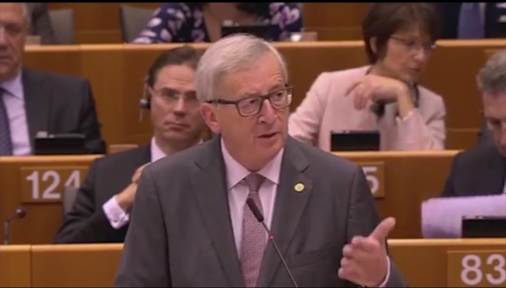_strelokk's tweet photo. ol Juncker dropped some funny lines about Aliens. Nice sample material. Thanks a lot, Claude!
#Pubstep https://t.co/EkRT2v6hJl