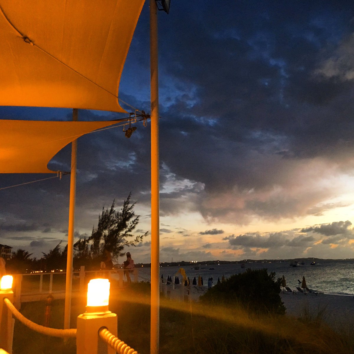 cybercanvasart's tweet image. Change ... of scenery.