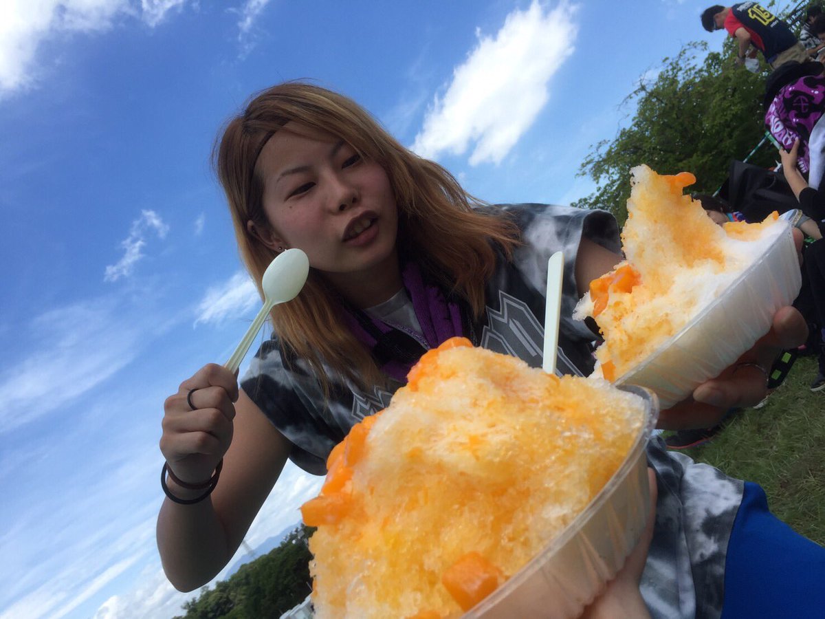 6969akm's tweet photo. 1日目終了！！！激アツだった！！日焼けがえぐい！死ねる！！明日もたのしみ！！！ https://t.co/IsVGKeZ6ft
