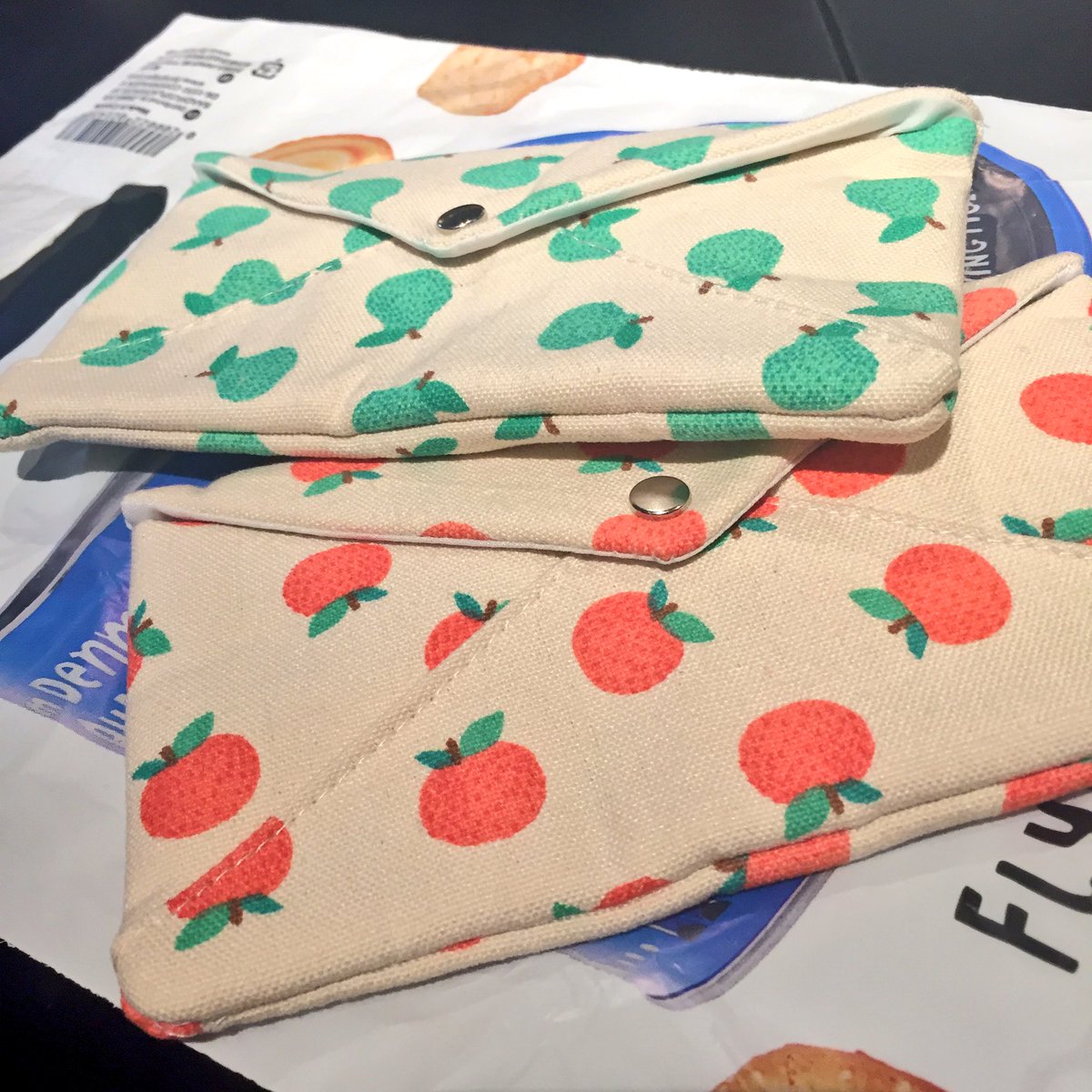 てい 会社の仲良しとフライングタイガーでかわゆいメガネケースをお揃いで買ったのだ そして扇子にいたっては色も一緒 ジョイポリスもめちゃくちゃ久しぶりに行ったけど楽しかった 女子っぽい休日 てい 会社の仲良しとフライングタイガーでかわゆいメガネケースをお揃いで買ったのだ そして扇子にいたっては色も一緒 ジョイポリスもめちゃくちゃ久しぶりに行ったけど楽しかった 女子っぽい休日