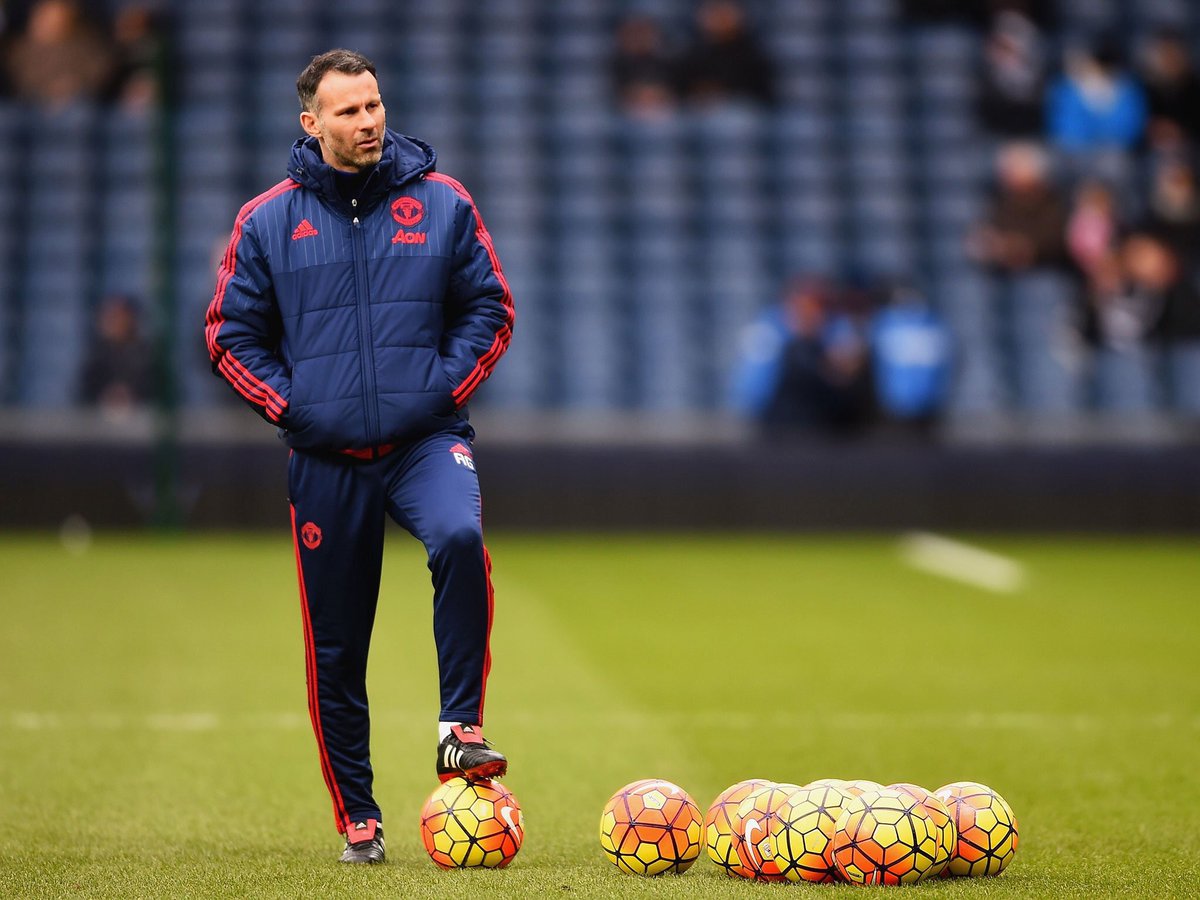 FootballCVLTURE's tweet photo. Ryan Giggs at Man United:

29 years
10,441 days
963 apps
168 goals
34 trophies

Legend https://t.co/xMPtTH8T89