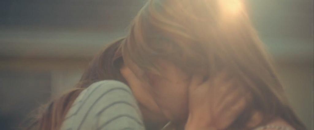 "Eve erkek atamadım" diyen kız eve kız atmış