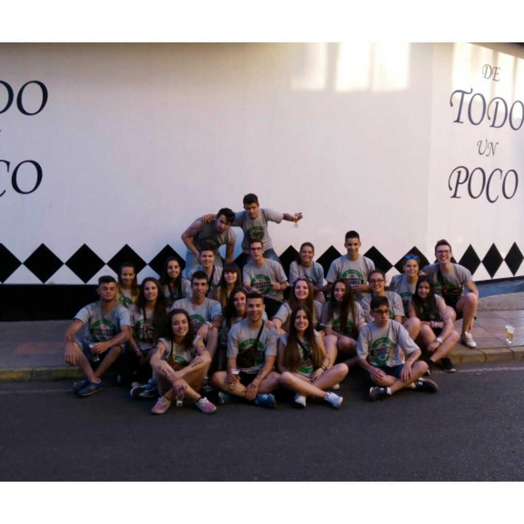 El dia de ayer 5.000 millones de veces por favor 🙌💣❤👪 #QUINTOS'98