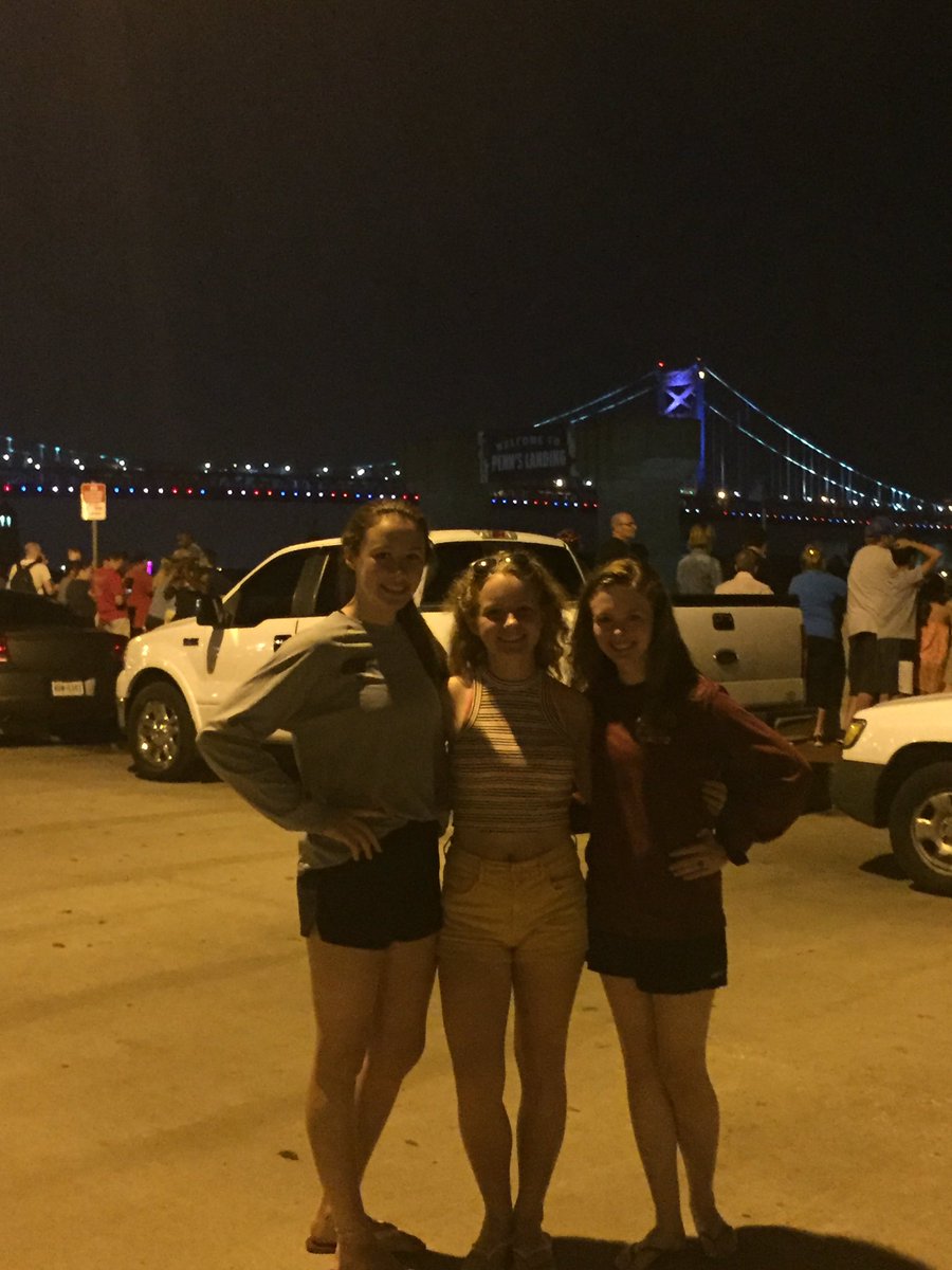 sjonas1225's tweet photo. @_amandajonas_ @nicholecoyne1 @katiecarmella #thefinal3 #thingsthatsparkle #toocute luv uβ€οΈ https://t.co/pL4nq7IAkX