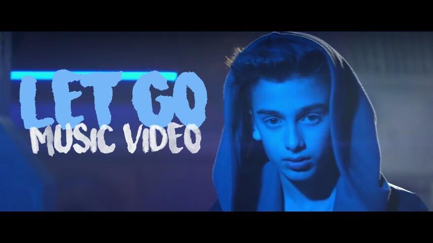 joandclfan's tweet photo. Congrats @johnnyosings on getting to 1M views on #LetGoMusicVideo LINK - https://t.co/xkUik9DF39 https://t.co/Ci0CFFLdxS