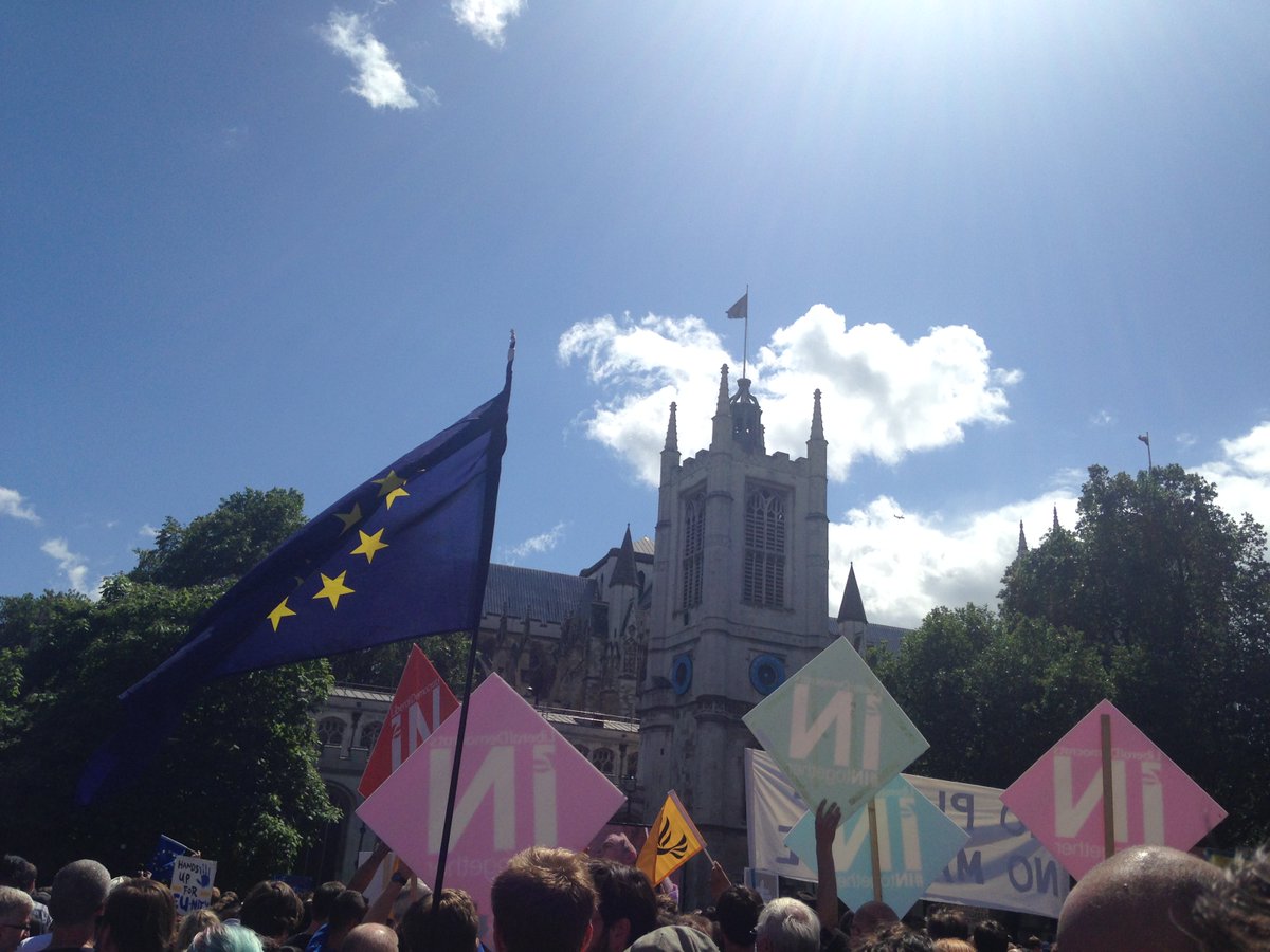 Ella_McCartney's tweet photo. #marchforeurope https://t.co/xYVZJE560Q