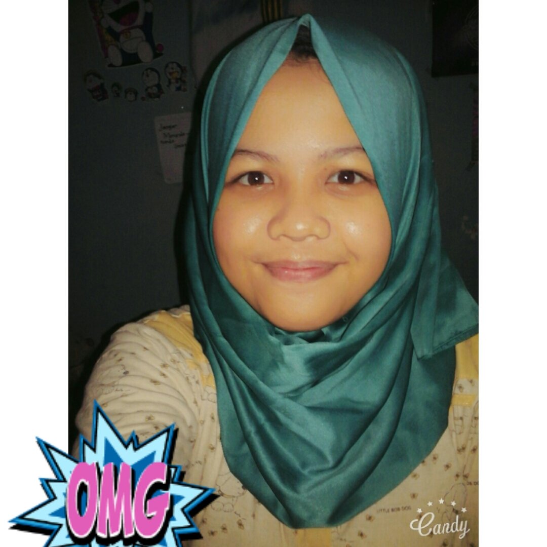 Miahagustina_'s tweet photo. i'm trying so hard wearing pashmina😂😂😂 *maafinrambutkeliatandikit* *diefekkarnayagitudeh* https://t.co/qAxpTVEiw1