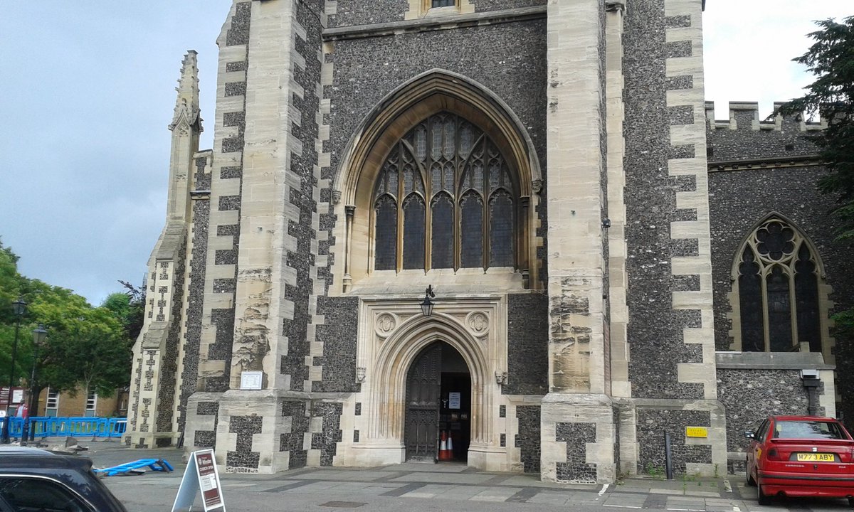 We've just arrived <a href="/croydonminster/">Croydon Minster</a> for our stint at the #Hymnathon! To donate £5 text HYMN99 £5 to 70070