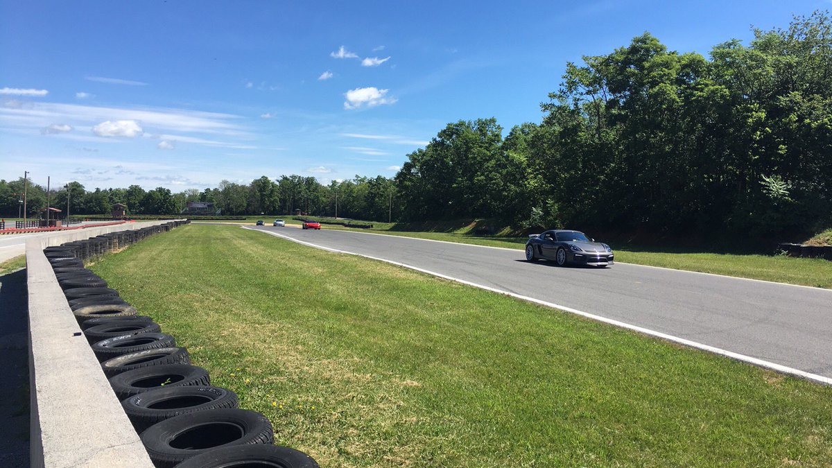 TrackDaze's tweet photo. It is July, correct? #SpringinJuly @SummitPointMS https://t.co/mYInVWHDI3