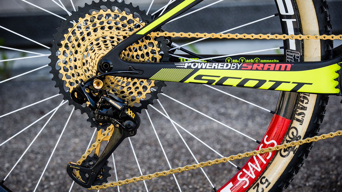 ScottSpain's tweet photo. Cuando uno se va a jugar el Campeonato del Mundo tiene que ir bien preparado. Aquí tenéis el arma de @nschurter https://t.co/6t3xXrEdlI