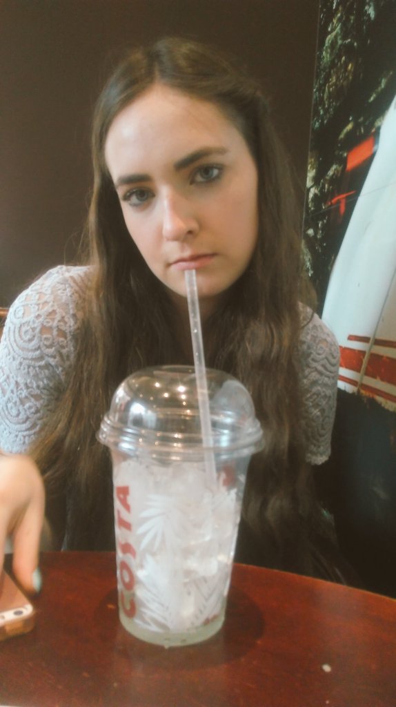 hannahbeasant_'s tweet photo. You can tell she loves being photographed. #cousindates https://t.co/hiFGfYXhhq